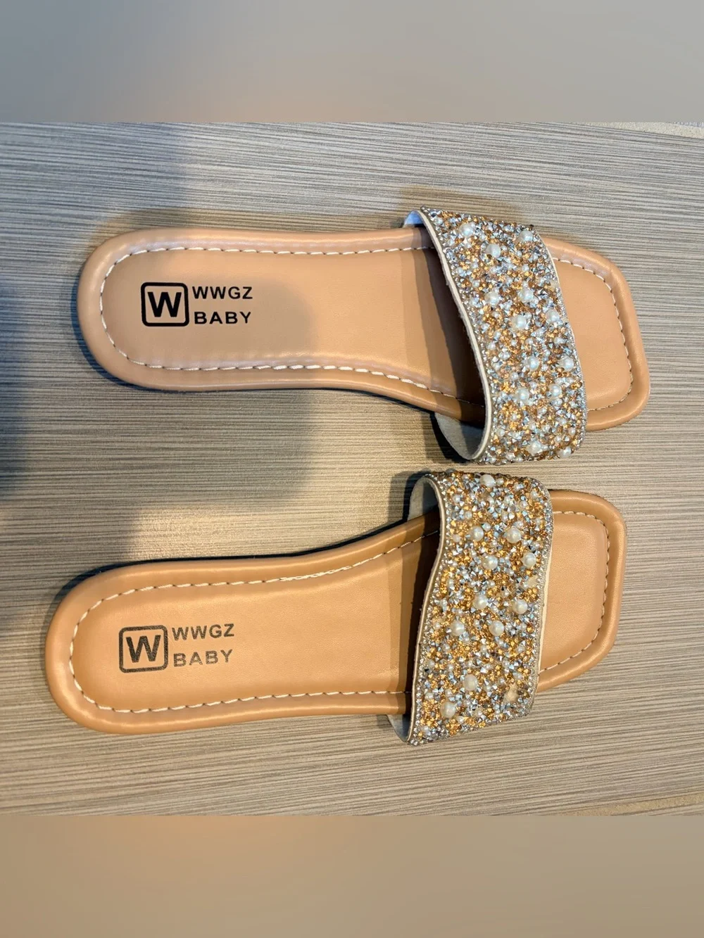 Girls size 35 sparkle gold and pearl slides